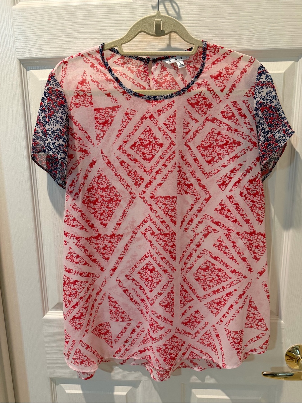 Cabi Red Patterned Short-Sleeve Top